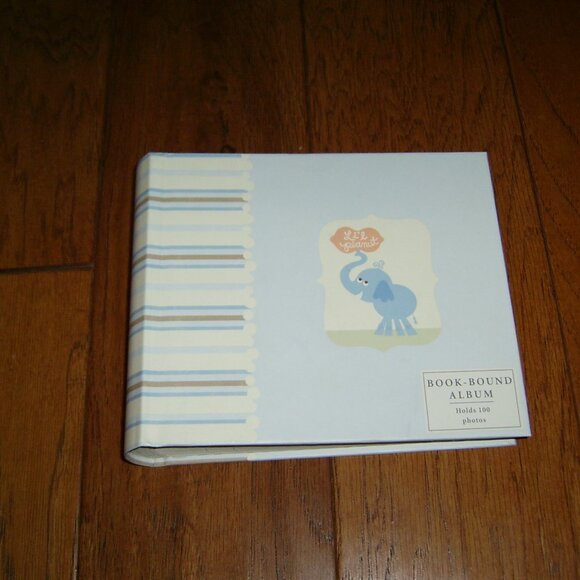 Hallmark Small Blue Baby Album for 4x6" Photos, NWOT - Picture 1 of 4